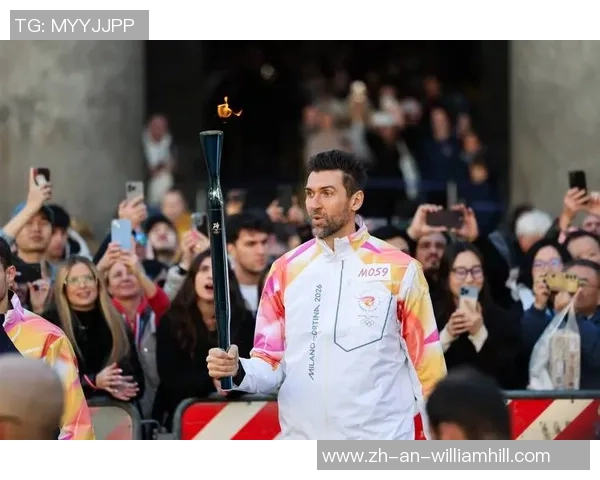 米兰冬奥会火炬本乡传递在罗马发动